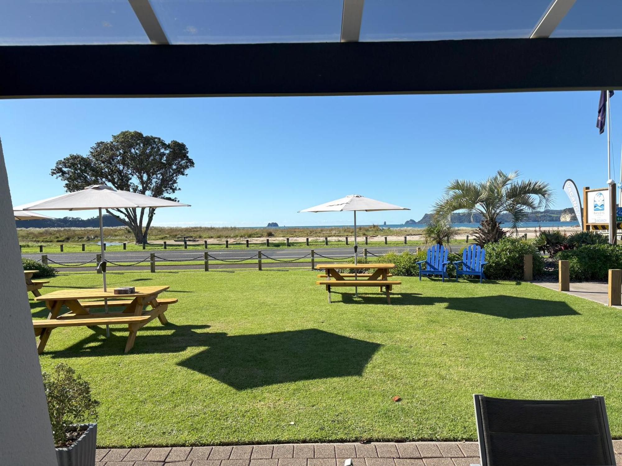 Baileys At The Beach Whitianga Extérieur photo